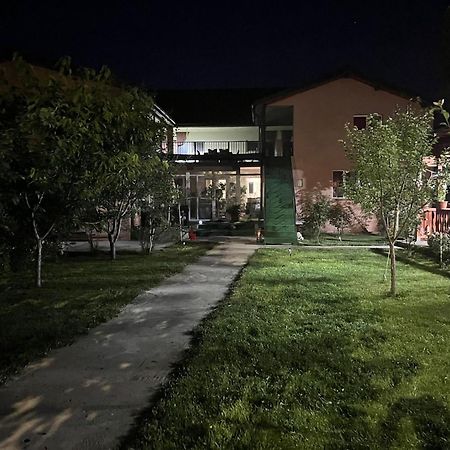 Hotel Vila Baciu Tuzla Esterno foto