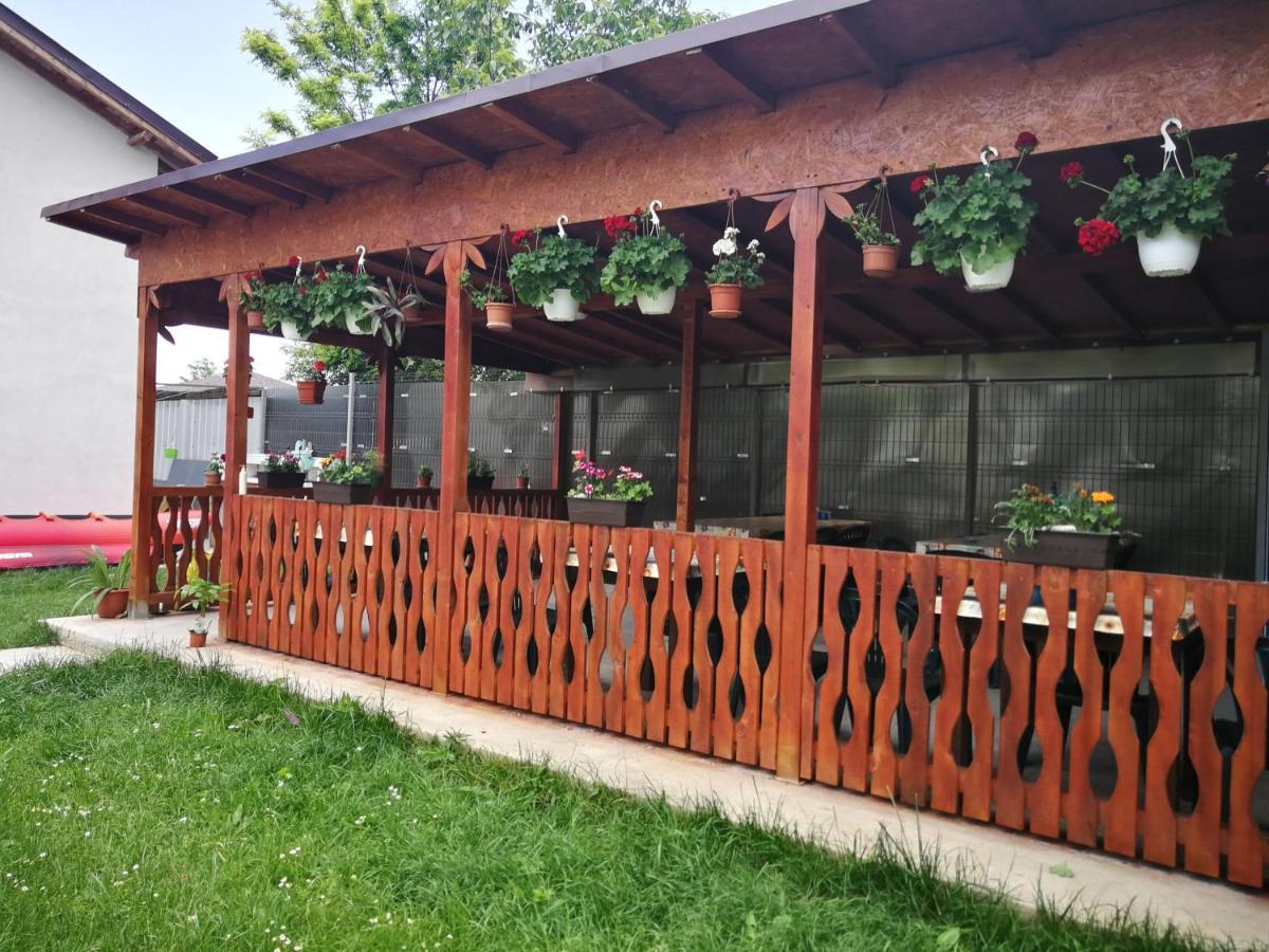 Hotel Vila Baciu Tuzla Esterno foto