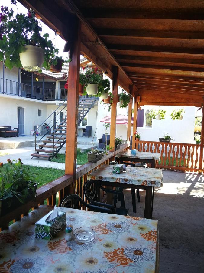 Hotel Vila Baciu Tuzla Esterno foto