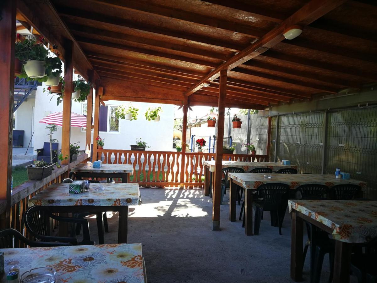 Hotel Vila Baciu Tuzla Esterno foto