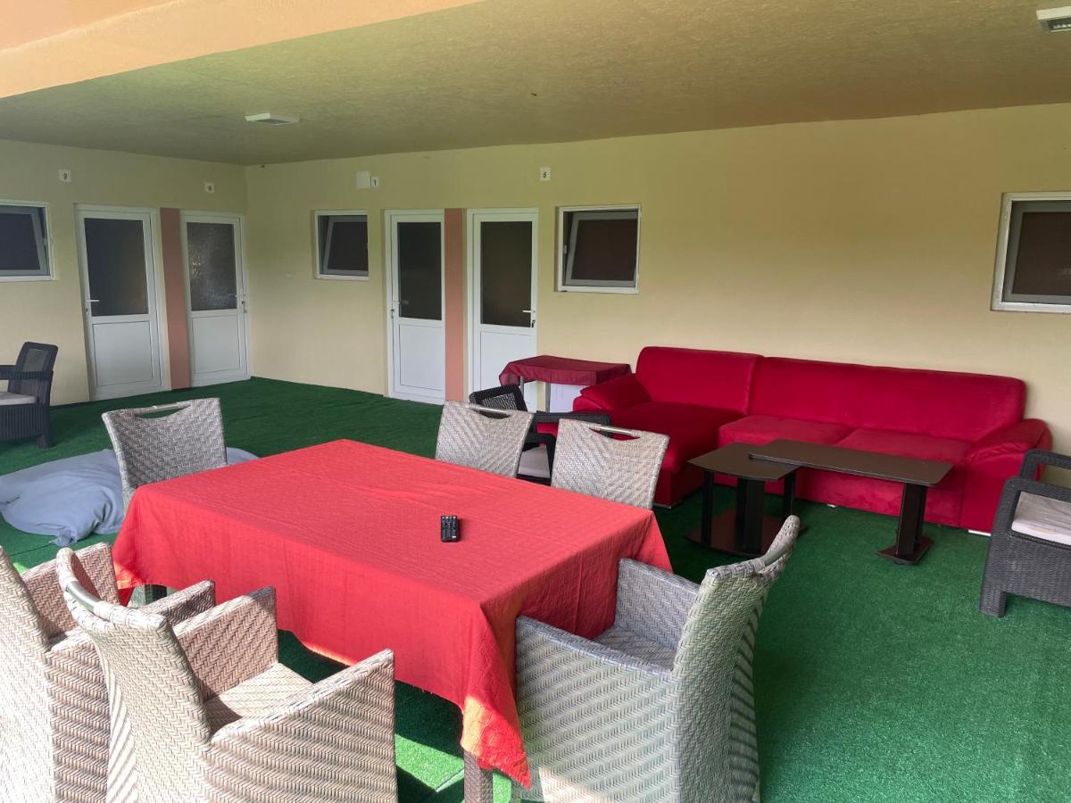 Hotel Vila Baciu Tuzla Esterno foto