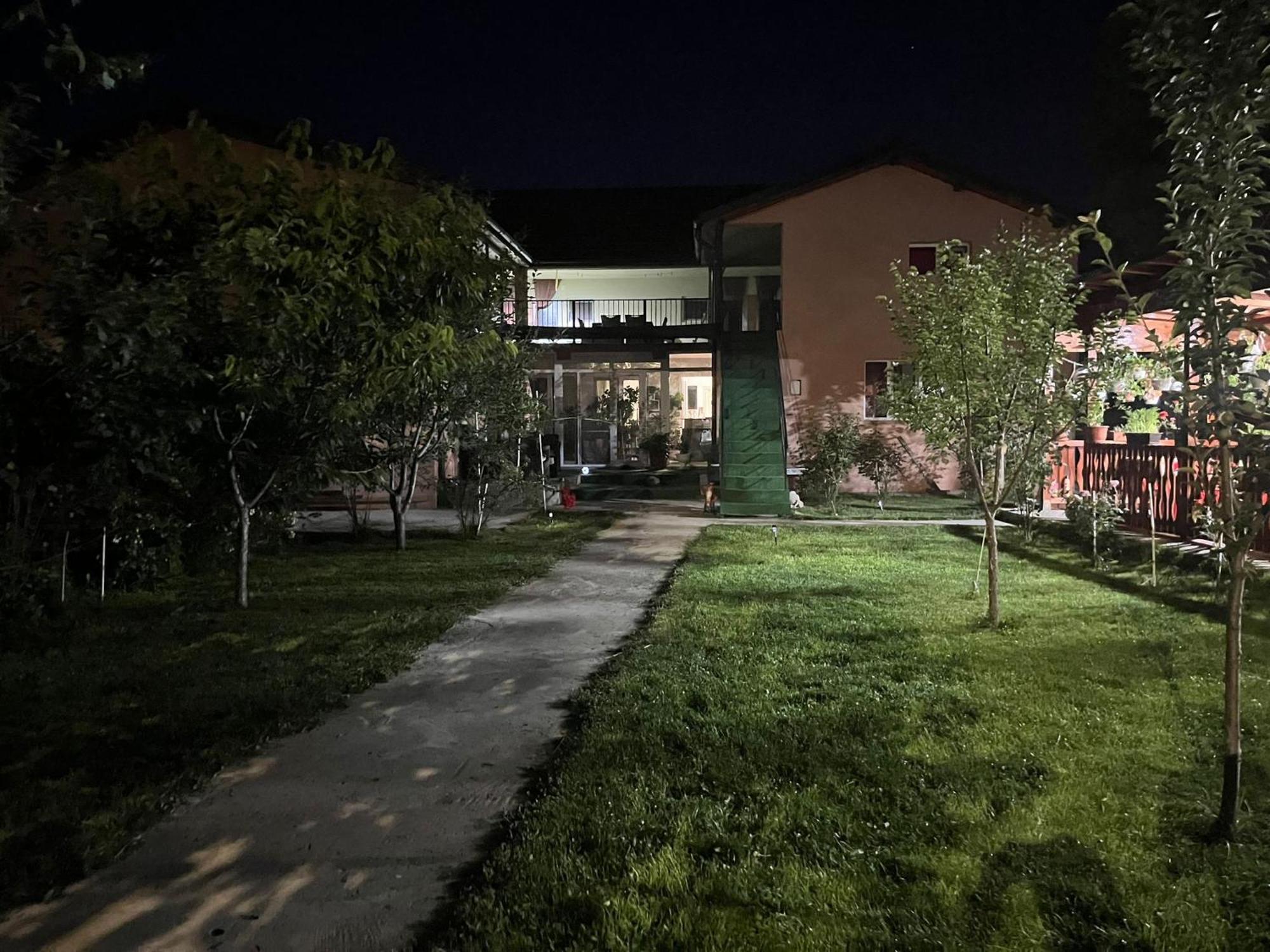 Hotel Vila Baciu Tuzla Esterno foto