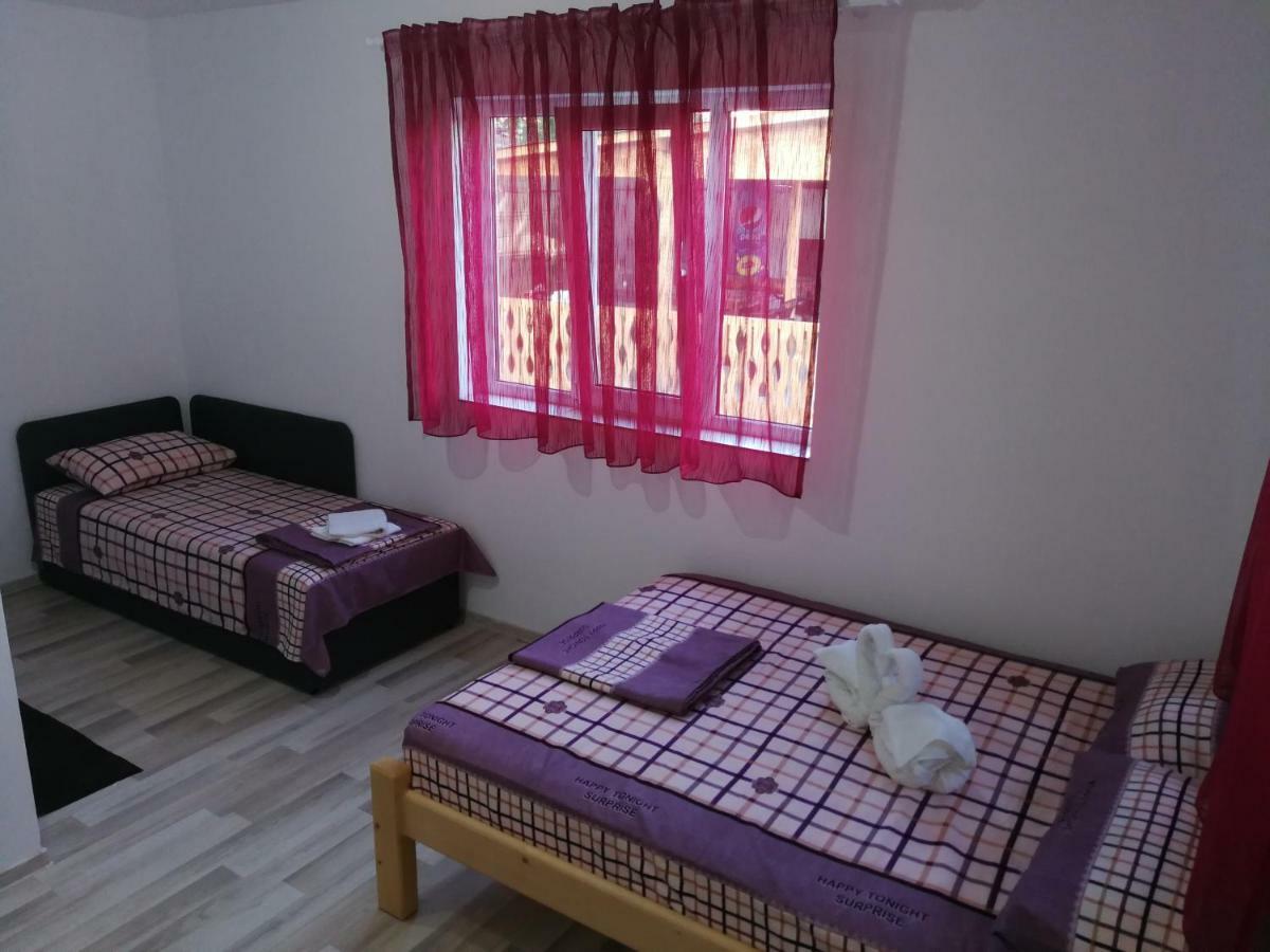 Hotel Vila Baciu Tuzla Esterno foto